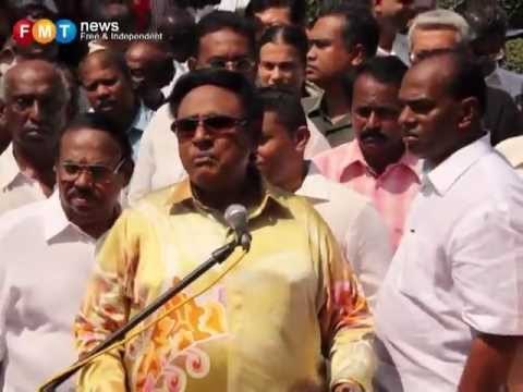 Samy Vellu at Batu Caves temple protest