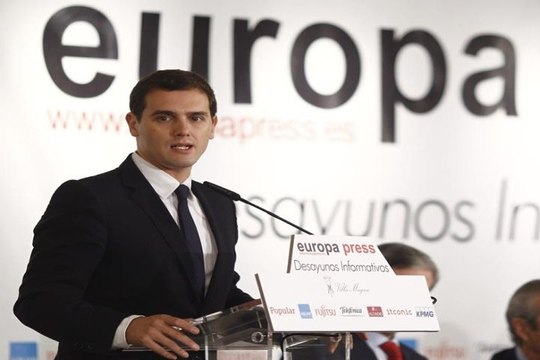 C's, PSC y PP acudirán al TC contra secesión de Cataluña