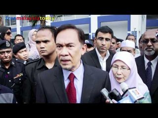 Anwar: Police should not practise double standard