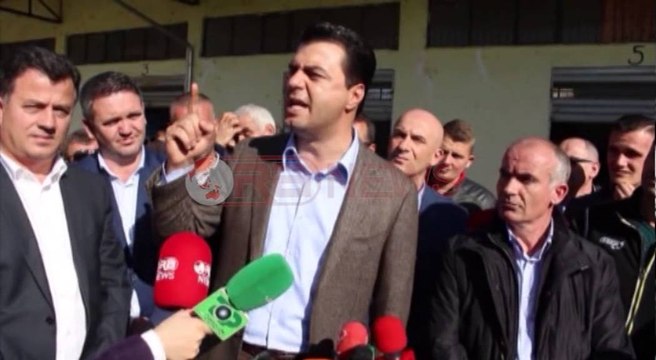 Basha thirrje për mosbindje civile, falim kamatvonesat për energjinë- Ora News- Lajmi i fundit-