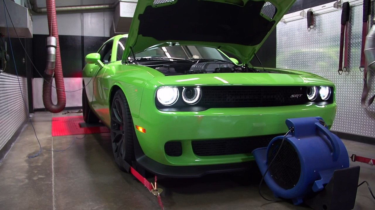 2015 Dodge Challenger SRT Hellcat: 707 Horsepower? Hell Yeah! – Ignition Ep. 116