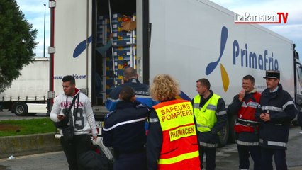 Les pompiers sauvent 15 migrants bloqués dans un camion frigorifique