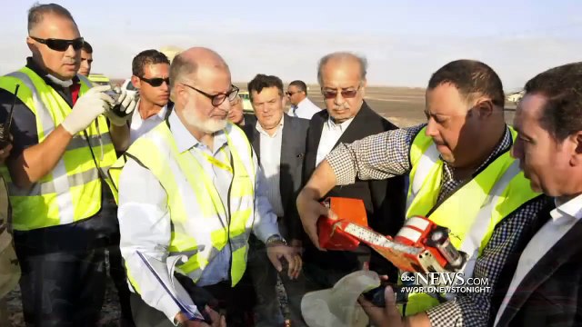 Russian Investigators Say Plane Fell Apart in Midair