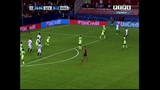 Benoit Tremoulinas 1:2 | Sevilla - Manchester City 03.11.2015 HD