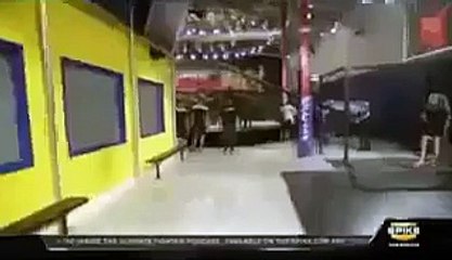Kayan Toprak Treni Rayından Çıkarıyor - Komik videolar - Funny videos