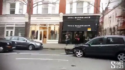 Kırmızı Işıkta Hayattan 15 Saniye Çalan Adam - Komik videolar - Funny videos