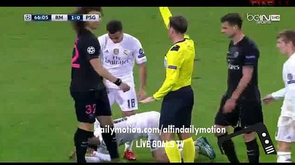 David Luiz Gets Yellow Card - Real Madrid vs PSG - 03.11.2015