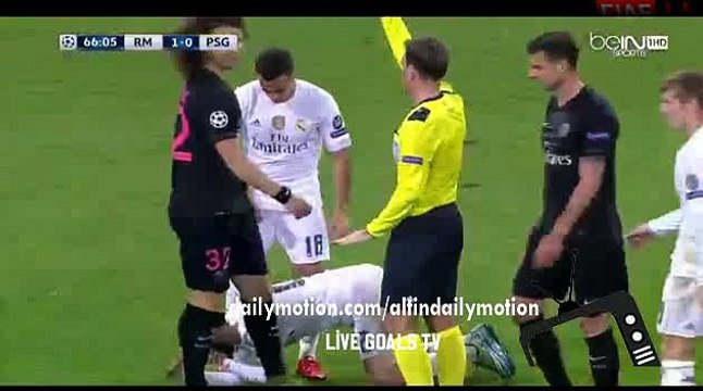 Isco Gets Injured - Real Madrid vs PSG - Champions League - 03.11.2015