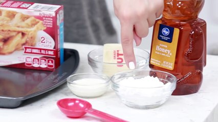 METAL GEAR SOLID BAKED PEACH HORNETS NEST - NERDY NUMMIES