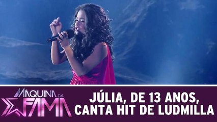 Júlia, de 13 anos, canta hit de Ludmilla