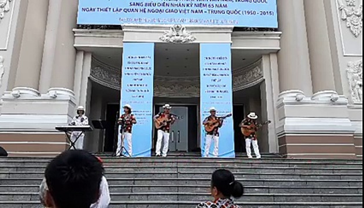 BAN NHAC FLAMENCO GIPSY FIRE 05 - NHÀ HÁT LỚN