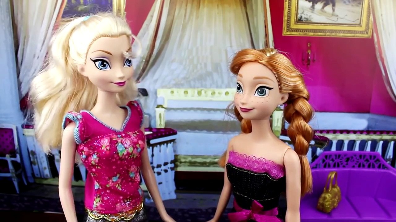 Anna Kisses Hans at Frozen Wedding. Can Kristoff Stop it? Queen Elsa, Snow White & Rapunze