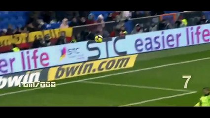 10 pha solo dinh nhat cua CR7 va Lionel Messi