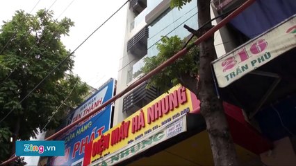 Thanh Hóa: Người dân tập trung trước ngôi nhà có 4 người tử vong