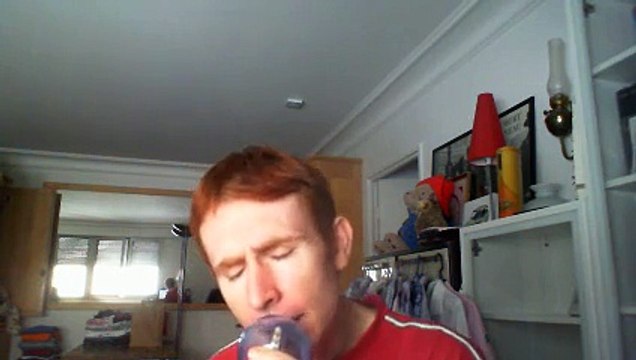 Wiwi égratigne belle promeneuse de Michel Rivard