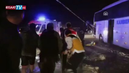 Trabzon yolcu otobüsü TIR'a çarptı: 3 ölü 20 yaralı