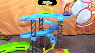 Bussy & Speedy build a FAMOUS English BENTLEY Toy Car Demo Kids Bburago Toy Cars Construc