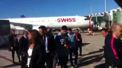 Luis Suárez bromea con Bartomeu