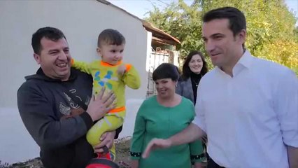 Report TV - Veliaj, vitin tjetër shkolla të reja, fund mësimit me turrne
