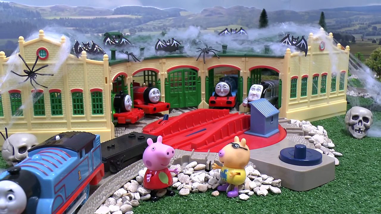 Play Doh Thomas The Train Kids Peppa Pig Halloween Trick Or Treat Superman Tom Moss Prank