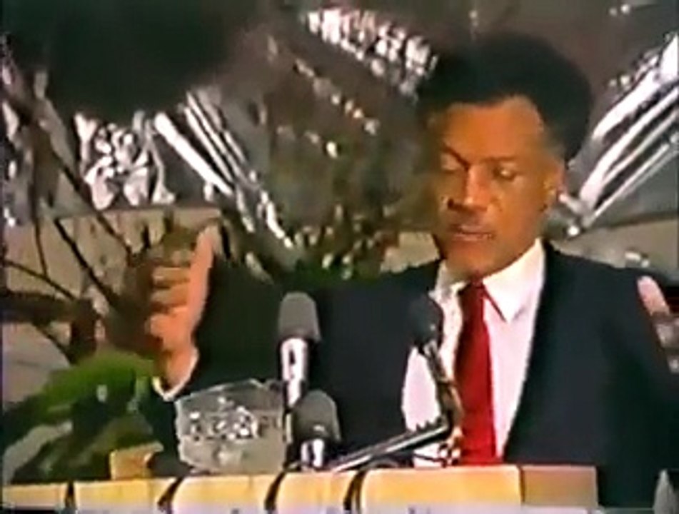 Dr. JoHn`HeNrIk`CLaRKe`SpEaKs*;