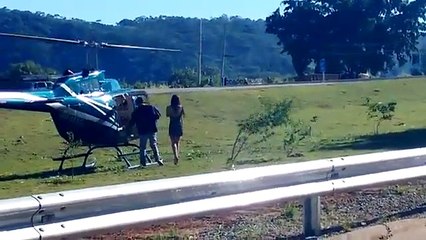 Il dépose une escort-girl en hélicoptère