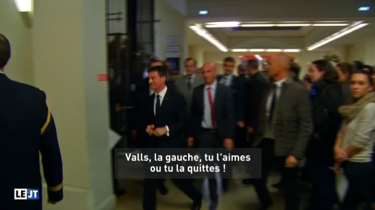 Manuel Valls hué à Sciences Po - ZAPPING ACTU DU 04/11/2015