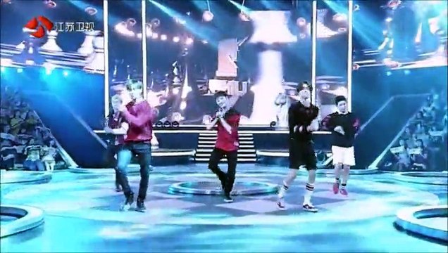 151102 《Who's Still Standing UNIQ - Falling In Love》