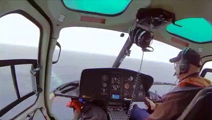 Philip Plisson en prises de vues au dessus du Jean Pierre Le Roch