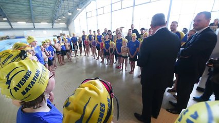 NON A LA FERMETURE DE LA PISCINE A AVESNES SUR HELPE