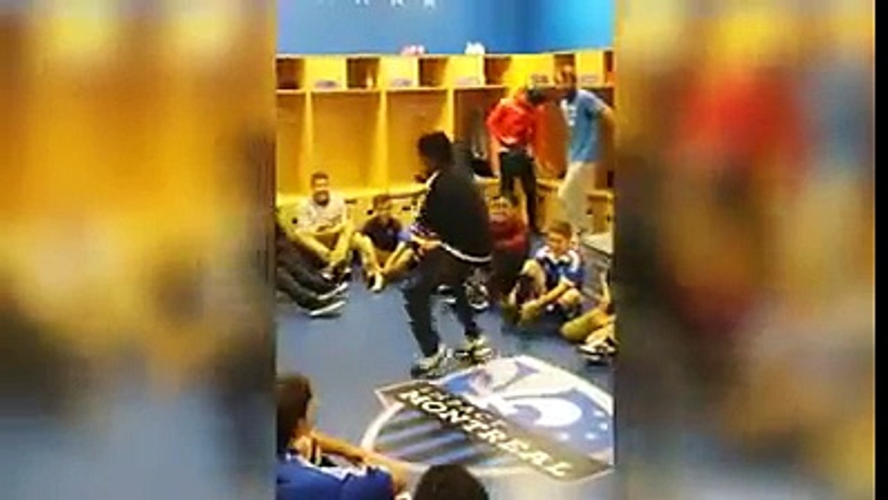 Didier Drogba  & Oyongo - Coller la petite -  dans les vestiaires