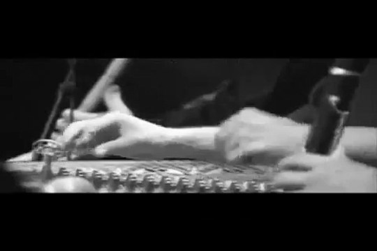 Karadır Kaşların (Müslüm Gürses) Official Video #karadırkaşların #müslümgürses