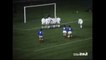 Il gol su punizione di Platini dall'interno dell'area di rigore, con la maglia della Francia, segnato prima di Maradona