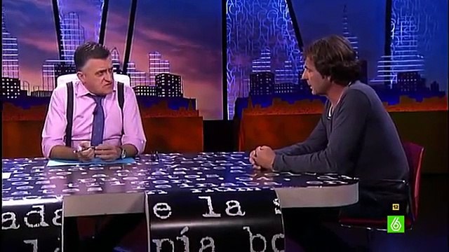 Óscar Camps- 'Todos los salvavidas son falsos. Almacenan agua como una bolsa de plástico'
