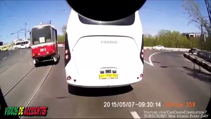 Vídeos de Accidentes Fatales En Vivo Carros y Camiones 2015