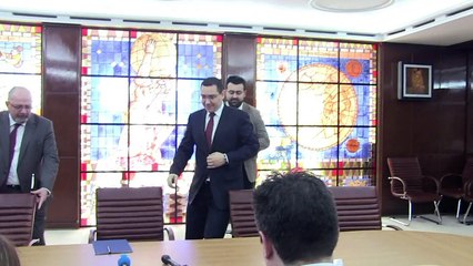 Romênia: premier renuncia após protestos