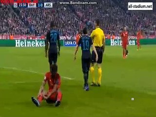 Kingsley Coman Gets Injured Bayern 1-0 Arsenal CHL 4.11.2015 HD