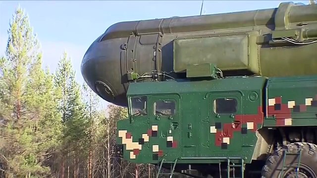 Commencez ICBM Topol le cosmodrome de Plesetsk de dans le cadre de la formation prévue de la direction des Forces armées