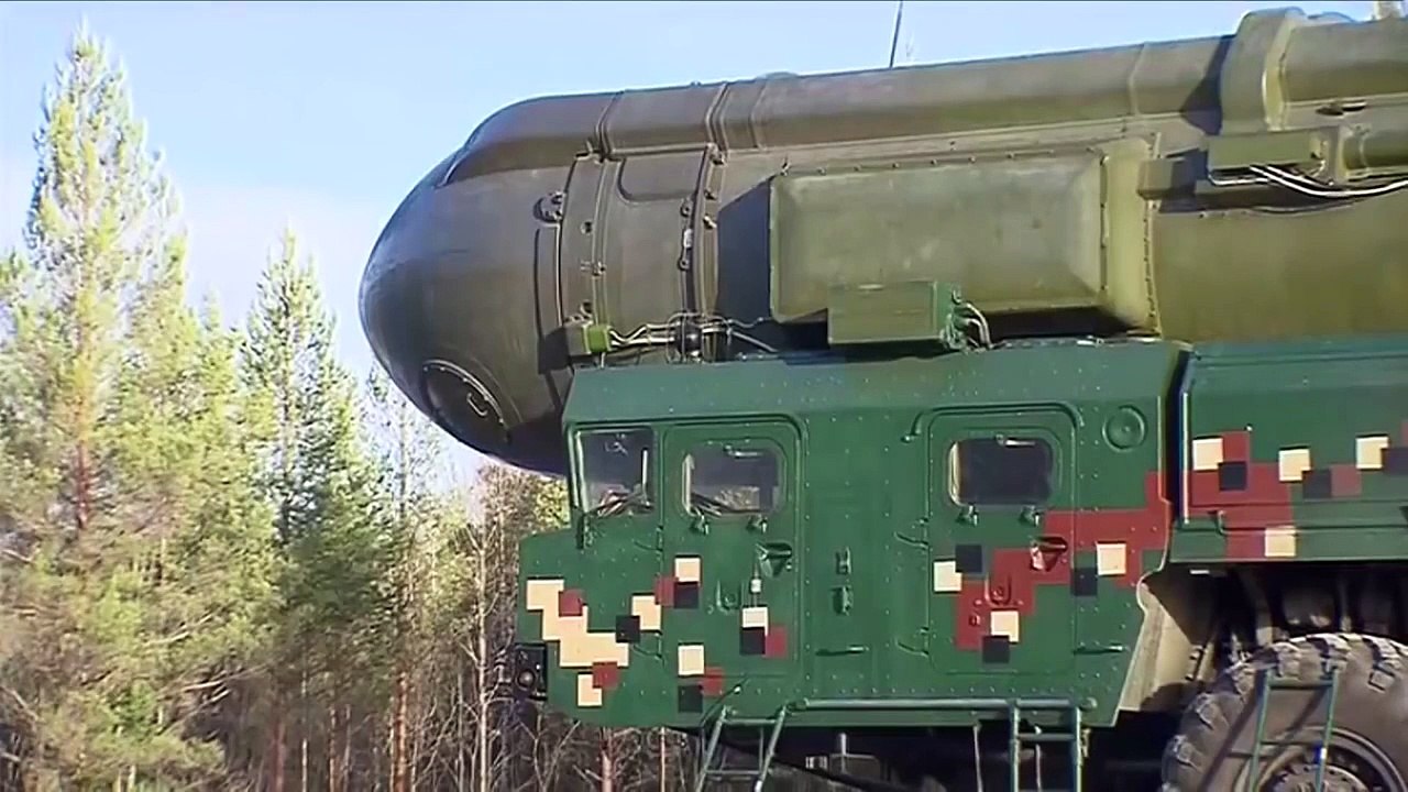 Commencez ICBM Topol "" le cosmodrome de Plesetsk de dans le cadre de la formation prévue de la direction des Forces armées