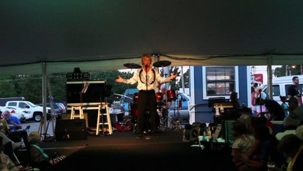 Gene Hodge sings 'An American Trilogy' Elvis Week 2015