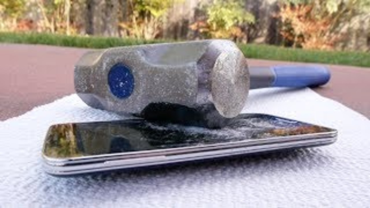 Samsung Galaxy S5 Hammer Smash Fail = Battery Explosion