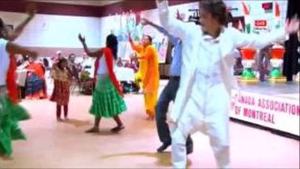 Canadian PM Justin Trudeau Burns the Dance Floor. Bhangra Beat Se