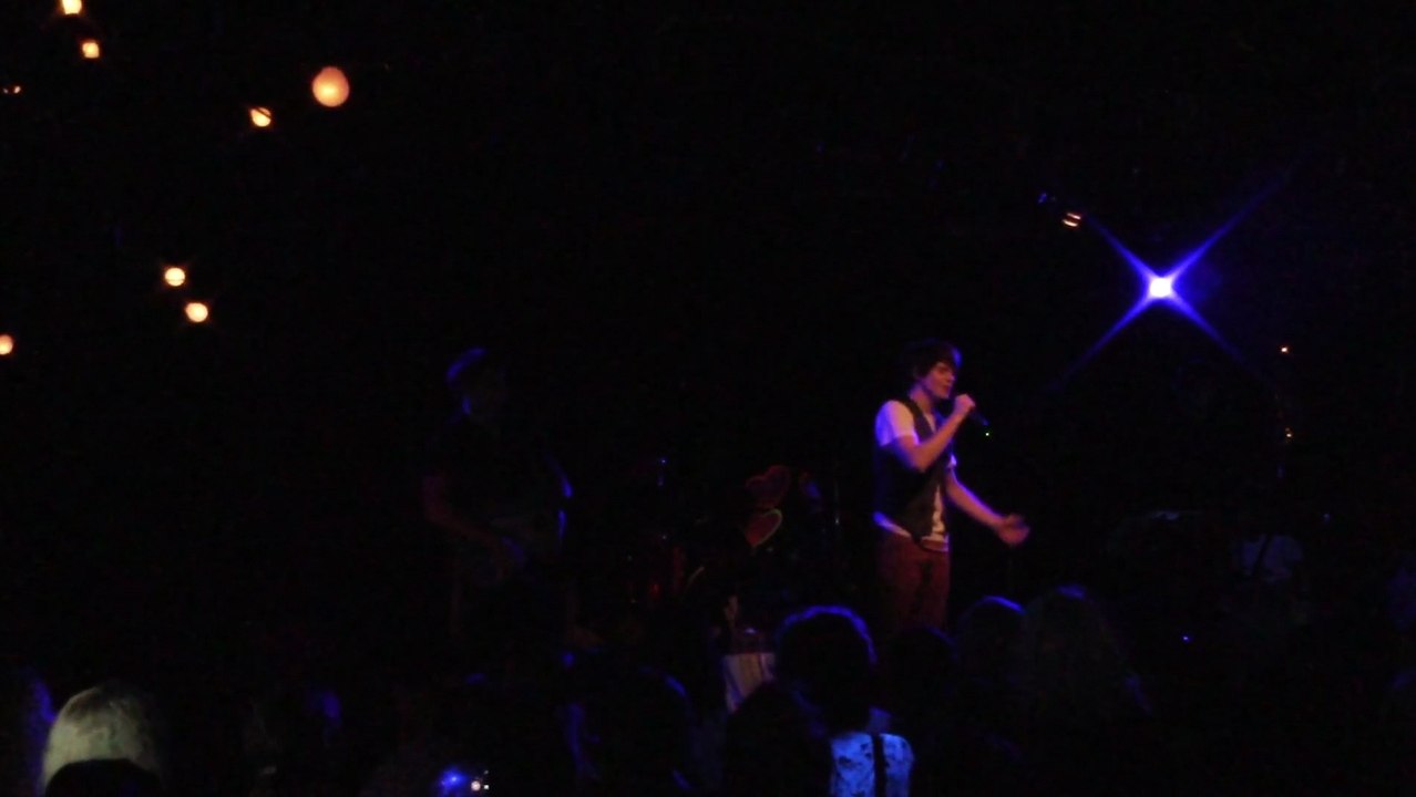 «Любовь настала» А.Бон (Москва, «16 тонн», 30.08.2015) (mariglav)