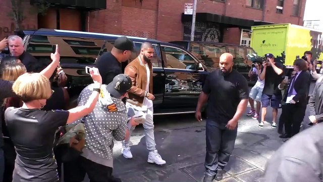 Meek Mill Disses Drakes Hotline Bling Dance & Responds To Back to Back - The Breakfast Cl