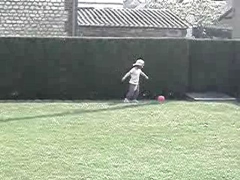 Léane, pro du ballon rond