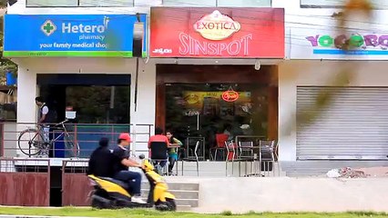 Shahrukh or Salman - Saleem Pheku Style