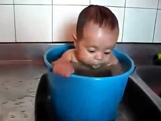 Funny Kids Buth Tub Compilation