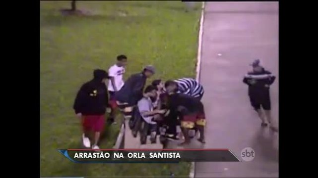 SP: Bandidos fazem arrastão na orla da praia de Santos