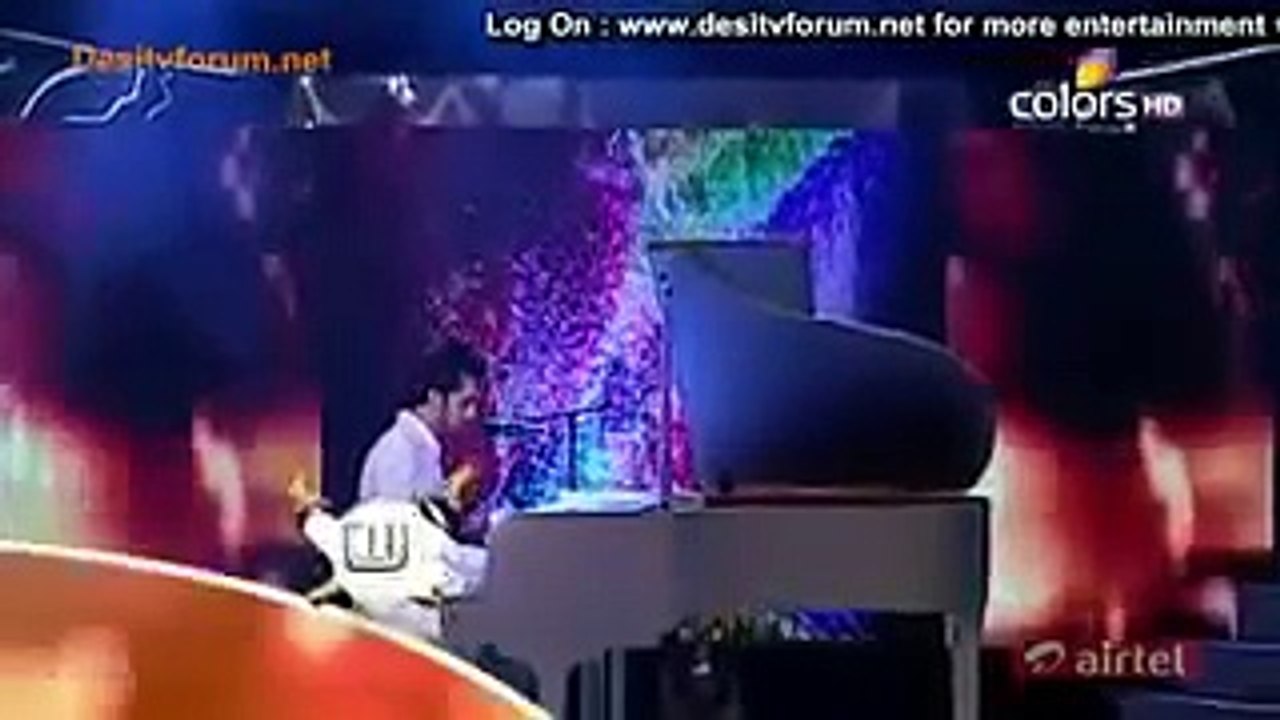 Atif Aslam | Sanu ek Pal chain na aa'way | tribute to Nusrat Fateh Ali Khan