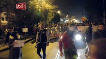 A dat cu artificii si a fost saltat de jandarmi – la protestul de la Iasi